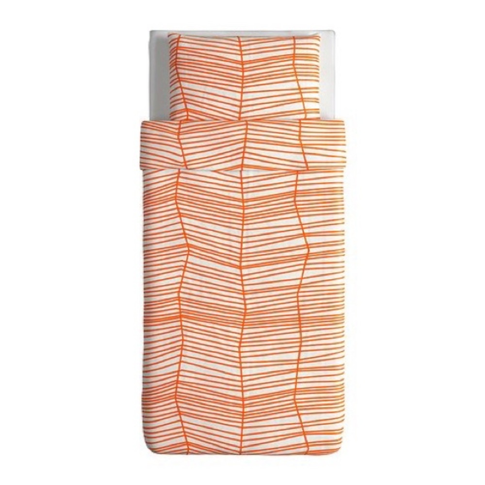 NEW IN PACKAGE Twin Duvet and one sham. Designer Anna Salander ODESTRAD
